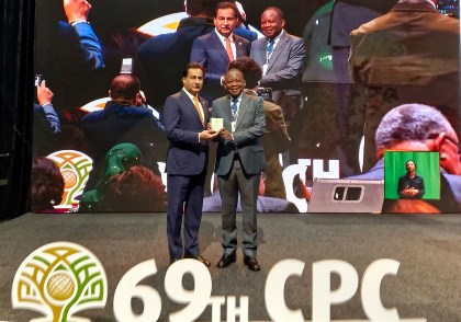 Islamabad, 17.09.2026: Speaker National Assembly Sardar Ayaz Sadiq receiving the 1st Green Mace Award at the 69th Commonwealth Parliamentary Conference, held in Cape Town, South Africa